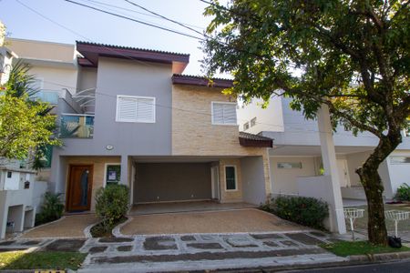 Casa de condomínio para alugar com 232m², 3 quartos e 2 vagasFachada