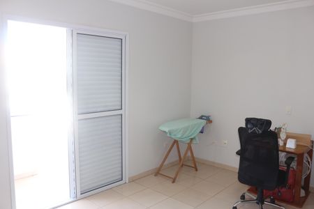 Casa à venda com 358m², 3 quartos e 4 vagasQuarto 2