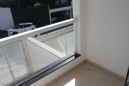 Casa à venda com 358m², 3 quartos e 4 vagasVaranda