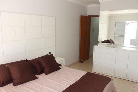 Casa à venda com 358m², 3 quartos e 4 vagasSuíte 