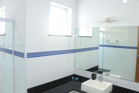 Casa à venda com 358m², 3 quartos e 4 vagasBanheiro Banheiro Social