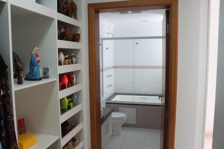 Casa à venda com 358m², 3 quartos e 4 vagasCloset da Suíte 