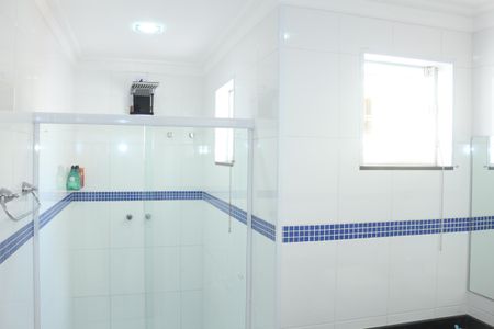 Casa à venda com 358m², 3 quartos e 4 vagasBanheiro Social