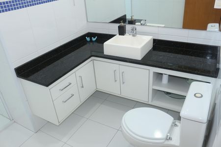 Casa à venda com 358m², 3 quartos e 4 vagasBanheiro Social