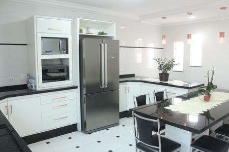 Casa à venda com 358m², 3 quartos e 4 vagasCozinha