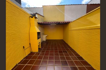 Casa à venda com 80m², 2 quartos e 1 vagaQuintal