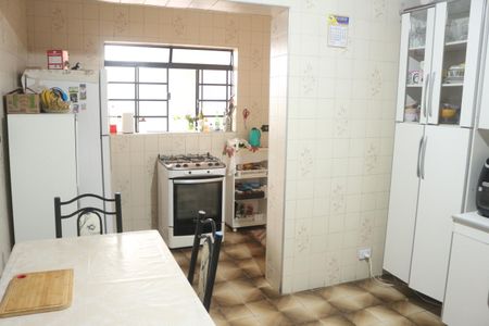 Casa à venda com 140m², 3 quartos e 2 vagasCozinha