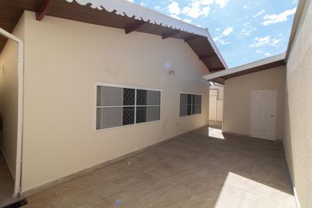 Casa à venda com 212m², 4 quartos e 2 vagasÁrea Externa