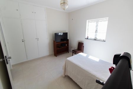 Casa à venda com 212m², 4 quartos e 2 vagasQuarto 1