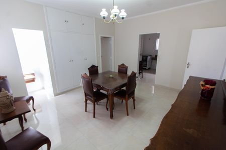 Casa à venda com 212m², 4 quartos e 2 vagasSala de Jantar