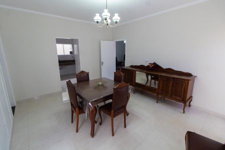 Casa à venda com 212m², 4 quartos e 2 vagasSala de Jantar