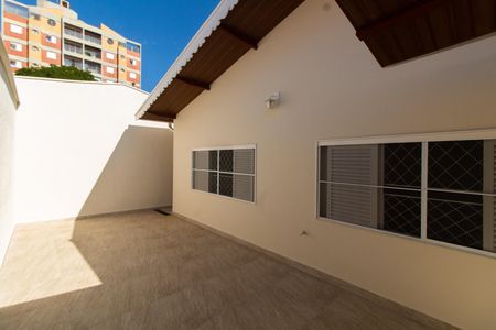 Casa à venda com 212m², 4 quartos e 2 vagasÁrea Externa