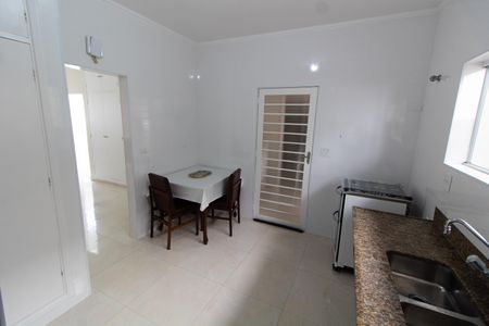 Casa à venda com 212m², 4 quartos e 2 vagasCozinha