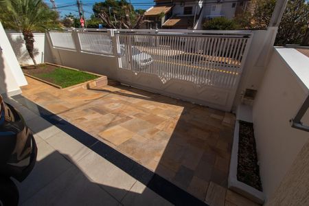 Casa à venda com 212m², 4 quartos e 2 vagasÁrea Externa