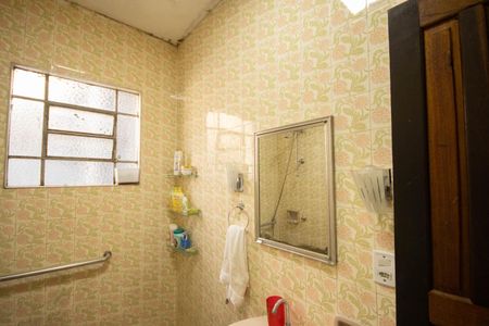 Casa à venda com 384m², 4 quartos e 1 vagaBanheiro 1