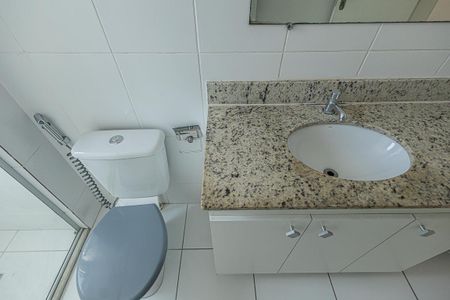 Apartamento para alugar com 74m², 2 quartos e 2 vagasBanheiro da Suíte