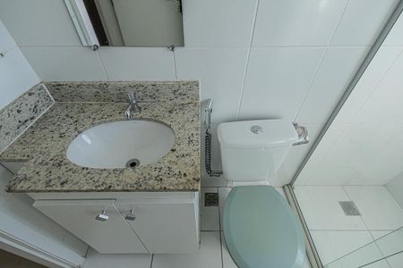 Apartamento para alugar com 74m², 2 quartos e 2 vagasBanheiro Social
