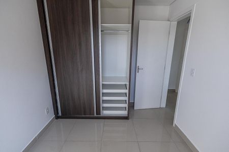 Apartamento para alugar com 74m², 2 quartos e 2 vagasQuarto 
