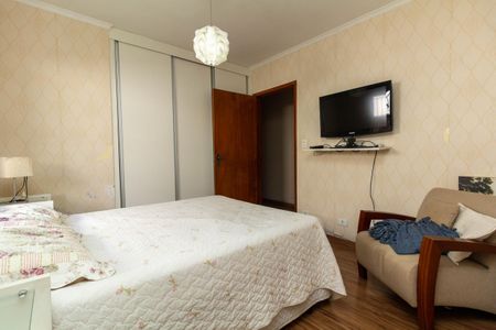 Casa para alugar com 250m², 4 quartos e 4 vagas Casa para alugar com 250m², 4 quartos e 4 vagasSuíte 2