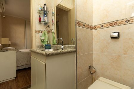 Casa para alugar com 250m², 4 quartos e 4 vagas Casa para alugar com 250m², 4 quartos e 4 vagasBanheiro Social