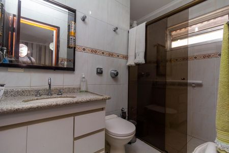 Casa para alugar com 250m², 4 quartos e 4 vagas Casa para alugar com 250m², 4 quartos e 4 vagasBanheiro da Suíte 1