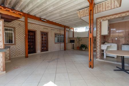 Casa para alugar com 250m², 4 quartos e 4 vagas Casa para alugar com 250m², 4 quartos e 4 vagasÁrea Externa