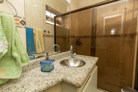 Casa para alugar com 250m², 4 quartos e 4 vagas Casa para alugar com 250m², 4 quartos e 4 vagasBanheiro Social