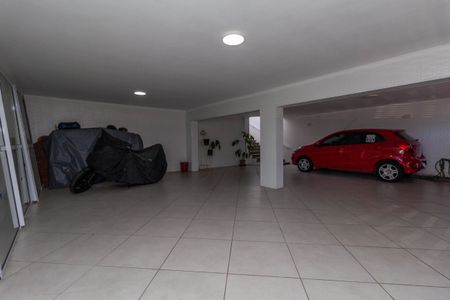 Casa para alugar com 250m², 4 quartos e 4 vagas Casa para alugar com 250m², 4 quartos e 4 vagasGaragem
