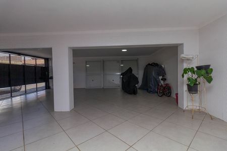 Casa para alugar com 250m², 4 quartos e 4 vagas Casa para alugar com 250m², 4 quartos e 4 vagasGaragem