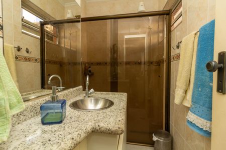 Casa para alugar com 250m², 4 quartos e 4 vagas Casa para alugar com 250m², 4 quartos e 4 vagasBanheiro Social