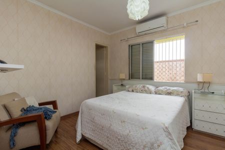 Casa para alugar com 250m², 4 quartos e 4 vagas Casa para alugar com 250m², 4 quartos e 4 vagasSuíte 2