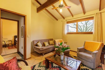 Casa para alugar com 200m², 4 quartos e 2 vagasCobertura/Sala