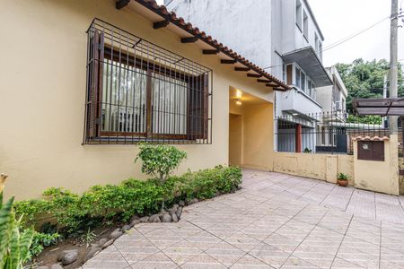 Casa para alugar com 200m², 4 quartos e 2 vagasÁrea Frontal