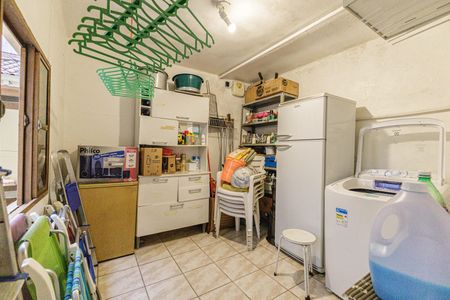 Casa para alugar com 200m², 4 quartos e 2 vagasDepósito