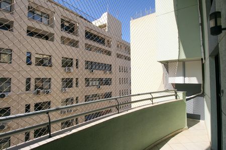 Apartamento para alugar com 74m², 2 quartos e 1 vaga Apartamento para alugar com 74m², 2 quartos e 1 vagaVaranda Sala de Estar e Jantar