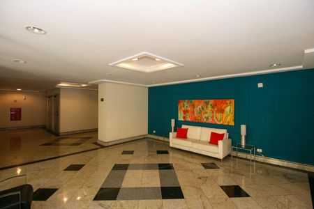 Apartamento para alugar com 74m², 2 quartos e 1 vaga Apartamento para alugar com 74m², 2 quartos e 1 vagaHall Social