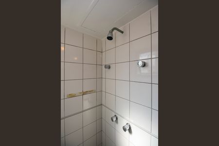Apartamento para alugar com 74m², 2 quartos e 1 vaga Apartamento para alugar com 74m², 2 quartos e 1 vagaBanheiro da Suíte 2