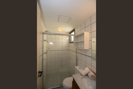 Apartamento para alugar com 74m², 2 quartos e 1 vaga Apartamento para alugar com 74m², 2 quartos e 1 vagaBanheiro da Suíte 1
