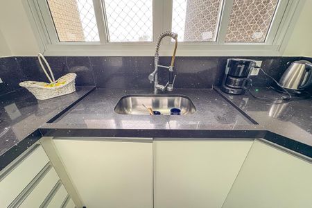 Apartamento para alugar com 360m², 3 quartos e 4 vagas Apartamento para alugar com 360m², 3 quartos e 4 vagasCozinha