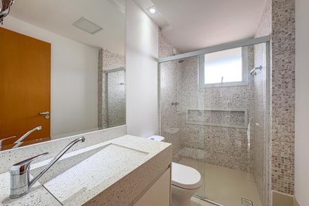 Apartamento para alugar com 360m², 3 quartos e 4 vagas Apartamento para alugar com 360m², 3 quartos e 4 vagasSuíte 01 Banheiro