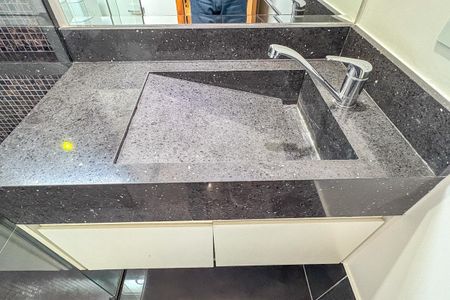 Apartamento para alugar com 360m², 3 quartos e 4 vagas Apartamento para alugar com 360m², 3 quartos e 4 vagasSuíte 02 Banheiro