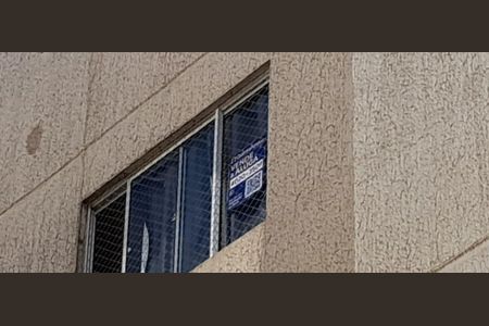 Apartamento à venda com 45m², 2 quartos e 1 vagaAdesivo na Janela