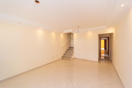 Casa à venda com 120m², 3 quartos e 2 vagasSala