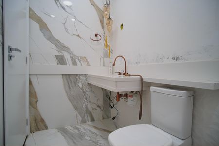 Casa à venda com 200m², 4 quartos e 4 vagasBanheiro 1