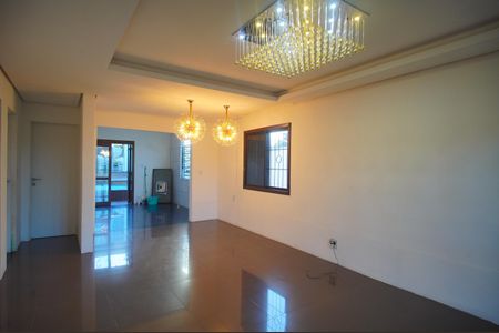 Casa à venda com 200m², 4 quartos e 4 vagasSala