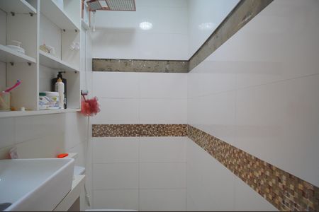 Casa à venda com 200m², 4 quartos e 4 vagasBanheiro 3