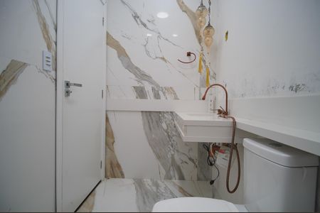 Casa à venda com 200m², 4 quartos e 4 vagasBanheiro 1