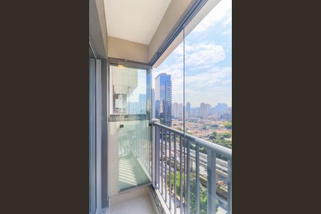 Studio para alugar com 24m², 1 quarto e sem vaga Studio para alugar com 24m², 1 quarto e sem vagaVaranda