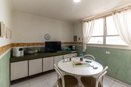 Apartamento à venda com 240m², 4 quartos e 2 vagasCopa