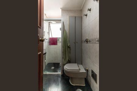 Apartamento à venda com 240m², 4 quartos e 2 vagasBanheiro da Suíte 3